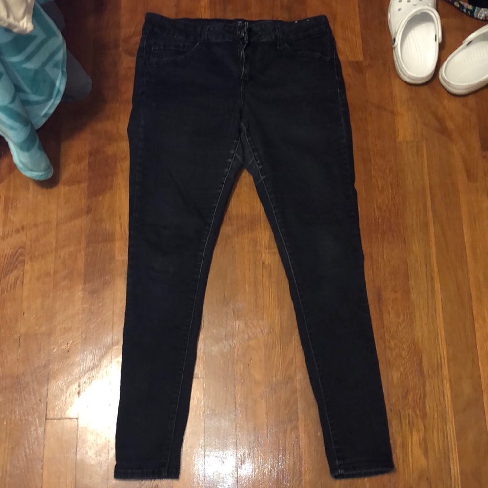 Black jeggings